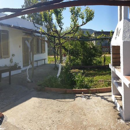 Cosy Home With Private Parking By The Sea Siniscola Luaran gambar
