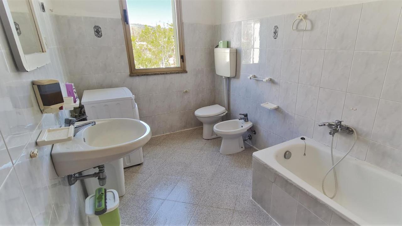Cosy Home With Private Parking By The Sea Siniscola Luaran gambar